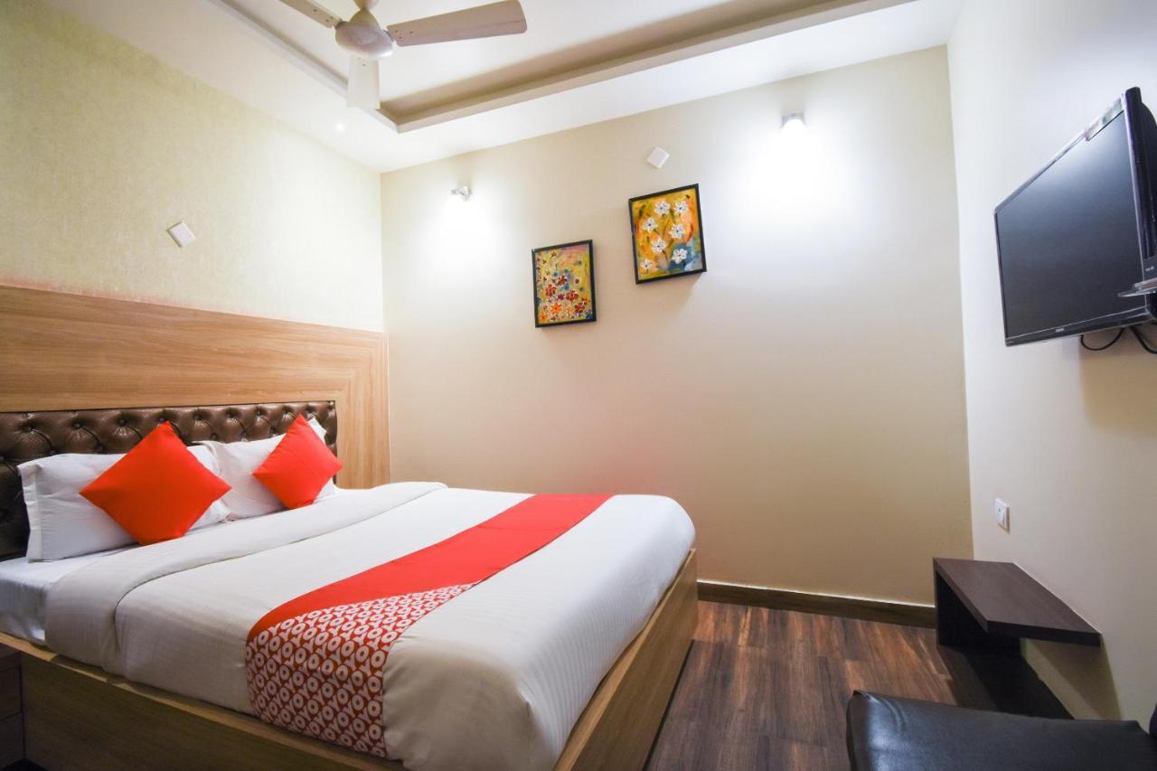 Oyo 64260 Hotel Rajnandini Hābra Екстериор снимка